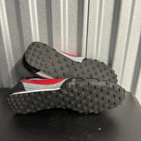 Nike Waffle Racer Gray and Red - Picture 8 of 9